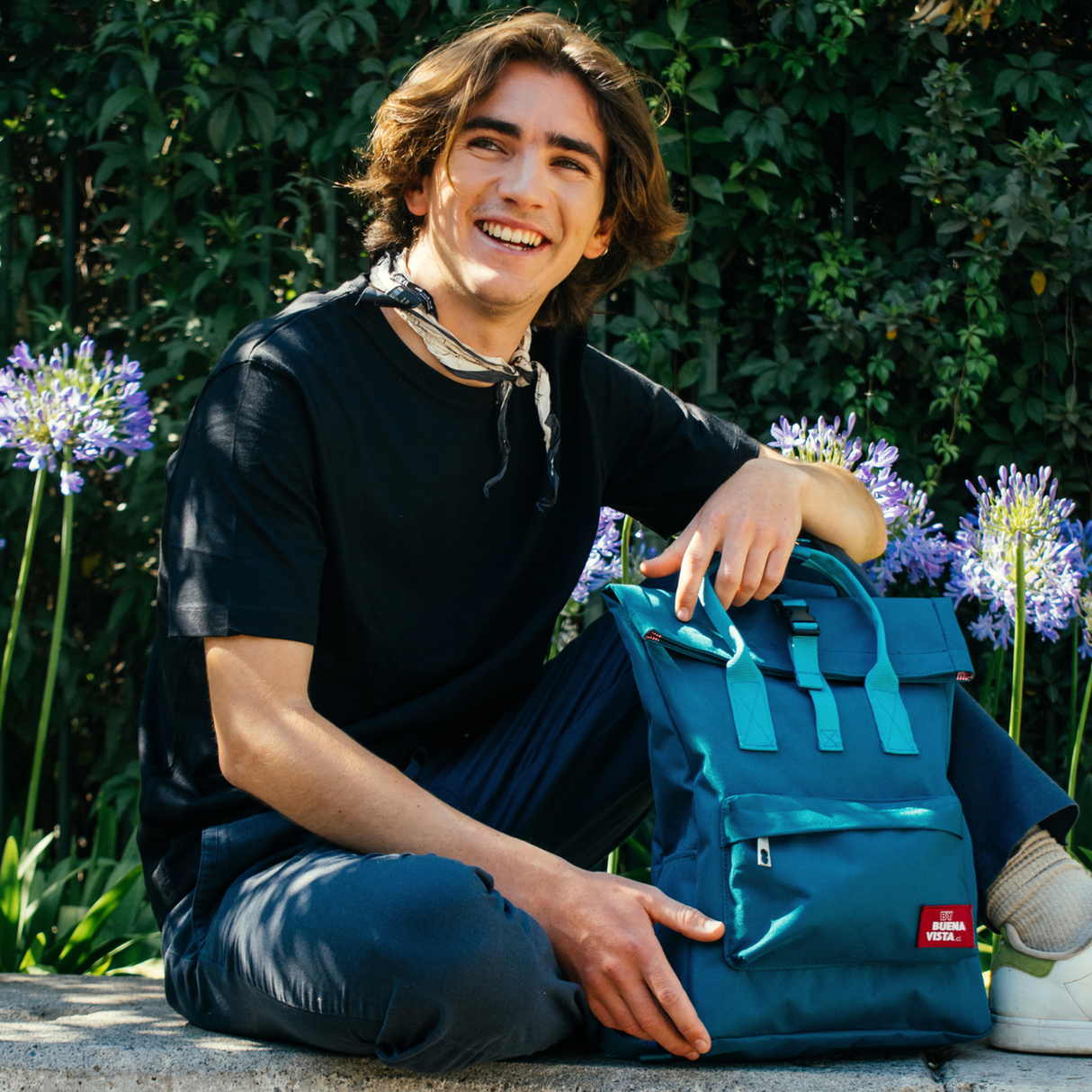 png_1500x1500_64296811