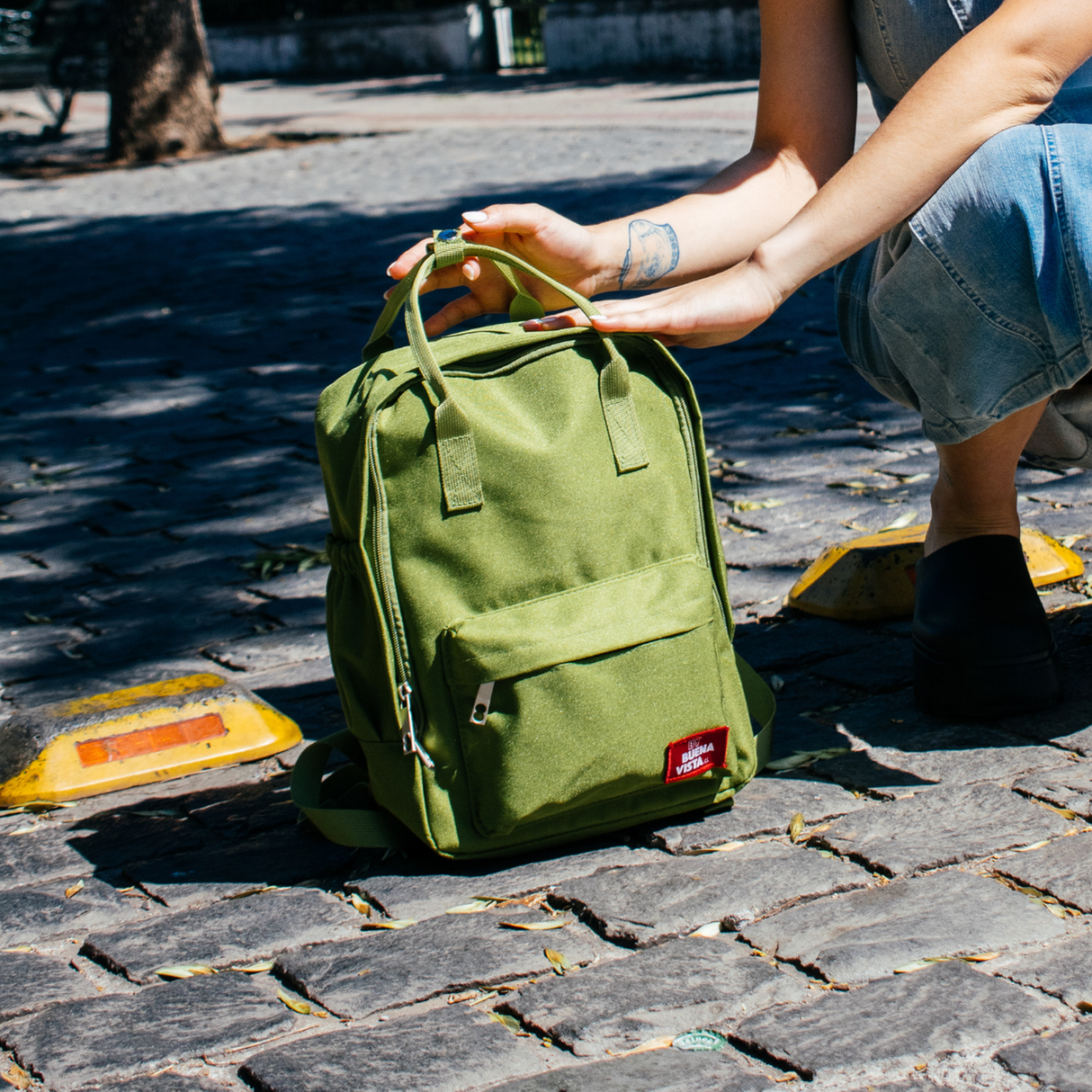 png_1500x1500_64296843