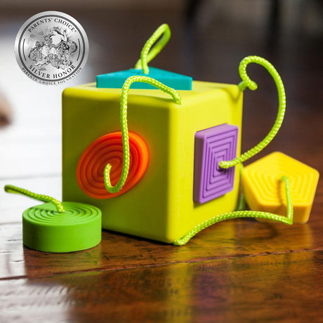 Oombeecube, Cubo De Encaje Bebé FatBrain Toys