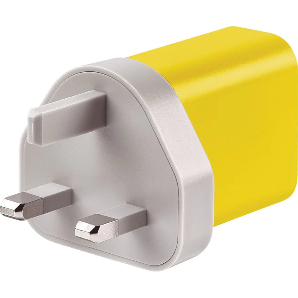 Adaptador Universal Con 3 Puertos Usb-A 2.4A